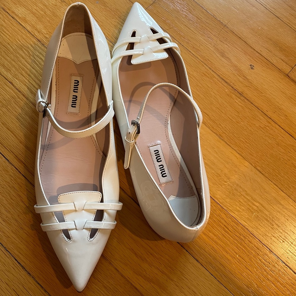 Miu Miu white patent leather flats size 36 - Picture 3 of 7